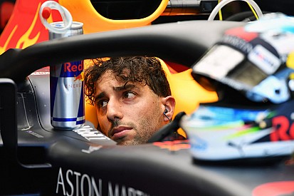 Ricciardo hit with three-place grid penalty