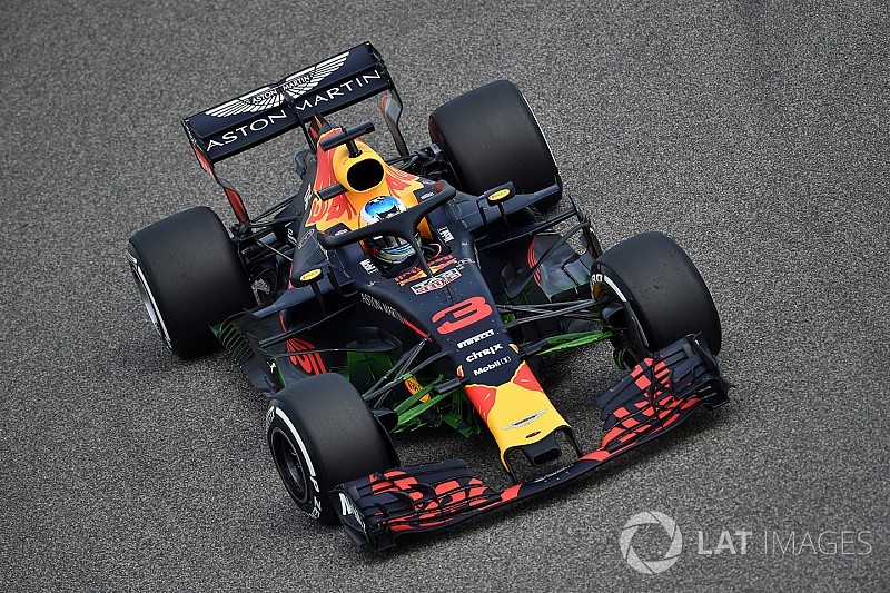 EL1 - Ricciardo en tête, Verstappen en panne