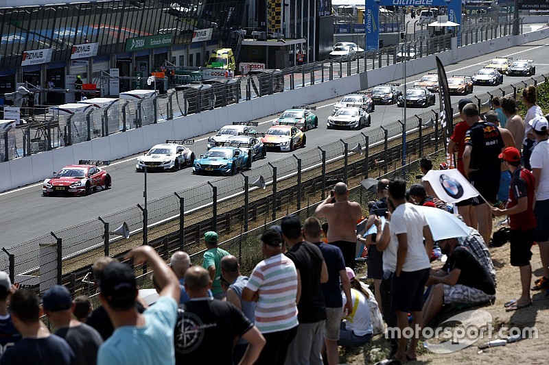 Відео: найкращі моменти етапу DTM на Зандворті