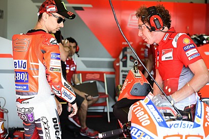 Salah pilih ban, Lorenzo kehilangan pole