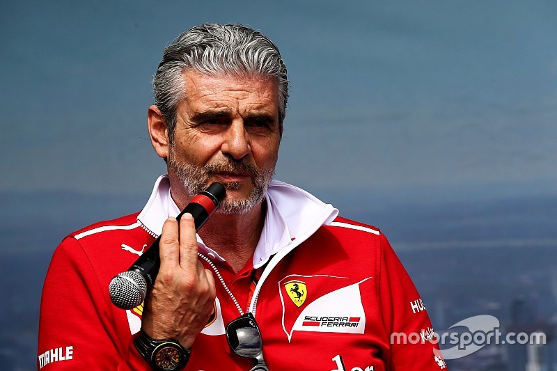 Ferrari defiende su silencio ante los medios