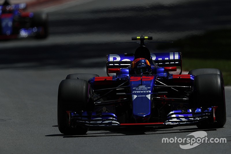 Kvyat tak lagi ingin bekerja sama dengan Sainz