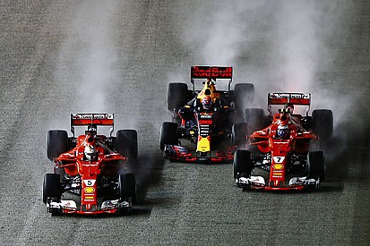 A Red Bull telemetriája szerint Verstappen lassított a szingapúri baleset előtt