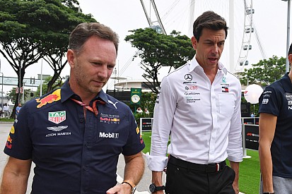 Mercedes: több megoldás is van a harmadik autó futtatására az F1-ben