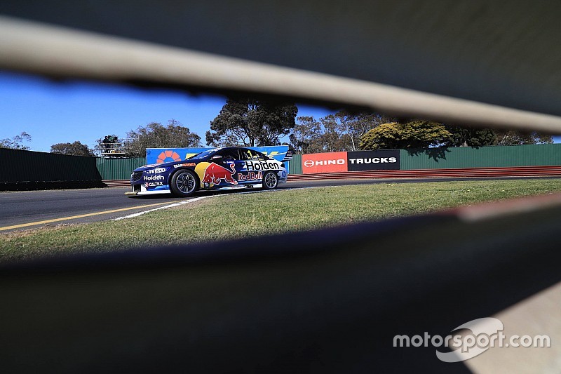 Sandown 500: Whincup fastest, Mostert shunts in Practice 2