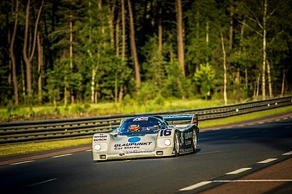 Зак Браун за рулём Porsche 962 одержал победу в своём классе в Le Mans Classic