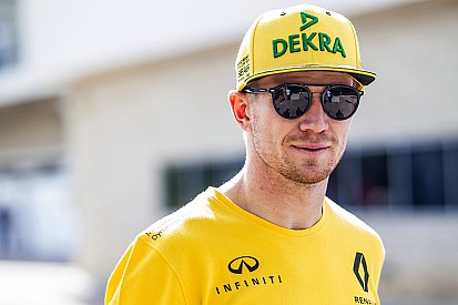 Hulkenberg takes penalty as Renault trials 2018 engine parts