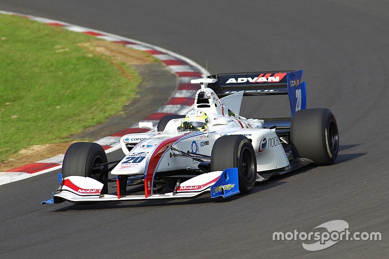 Super Formula Sugo: Sekiguchi dominasi balapan, Vandoorne keenam