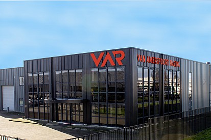 Nieuw pand en nieuwe huisstijl voor Van Amersfoort Racing