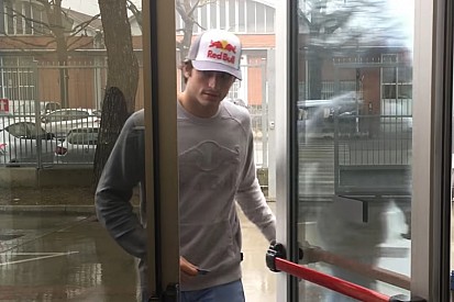 Video: El nuevo STR12 ya vive...y Sainz se lo pierde