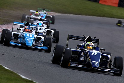 Rockingham BF3: Collard dominates Race 3 to extend championship lead