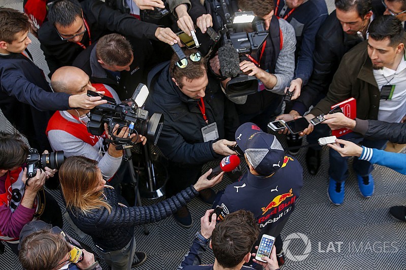 Ricciardo: Ferrari'nin önündeyiz diyemem