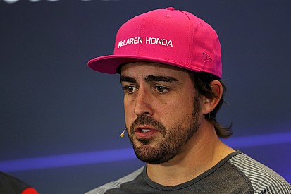 Alonso dice que su acuerdo con McLaren es "a largo plazo"