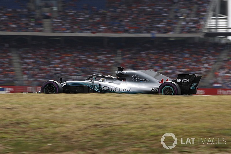 Hamilton's hydraulics had failed before Turn 1 off