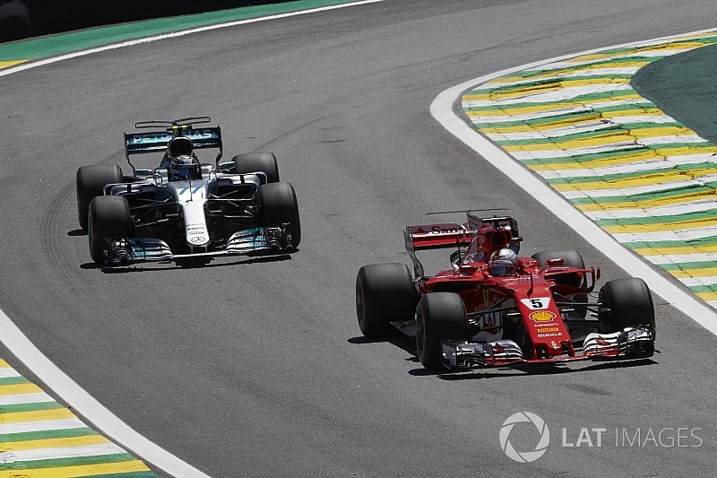 Vettel dice que hay que dejar de quejarse por la falta de adelantamientos