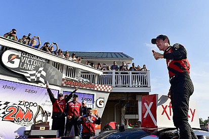 Logano wins as Keselowski spins in Xfinity thriller at WGI
