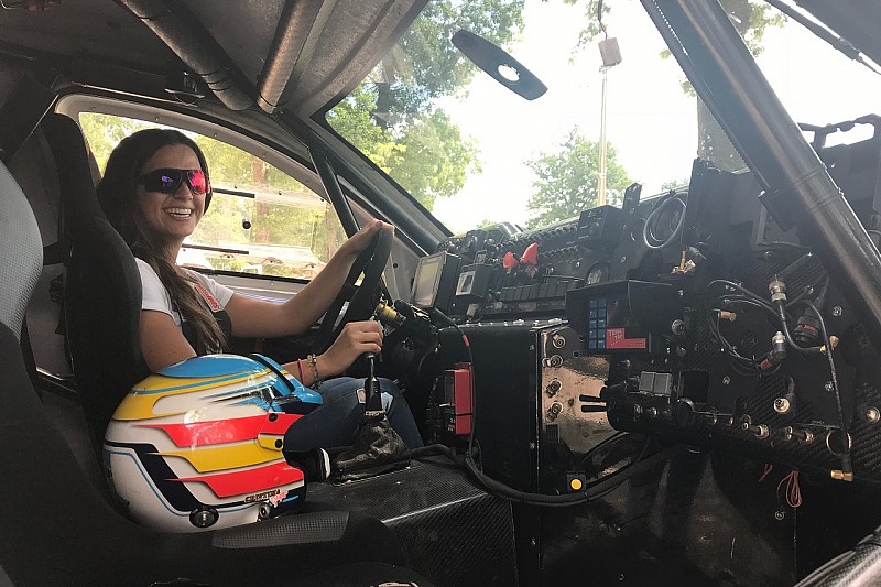 Cristina Gutiérrez cambia de aires y pilotará un Eclipse Cross en la Baja Aragón