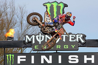 Jeffrey Herlings continua a viaggiare a punteggio pieno