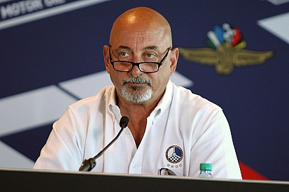 Rahal rebate fala de chefe da Haas: “Mentalidade europeia”