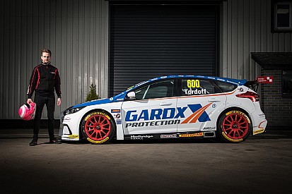 Tordoff returns to BTCC with Motorbase Ford