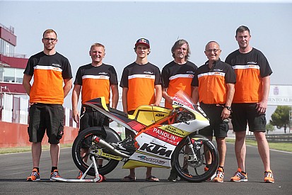 Team Freudenberg und Karel Hanika mit Valencia-Wildcard