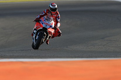 Lorenzo keluhkan progres Ducati 2018