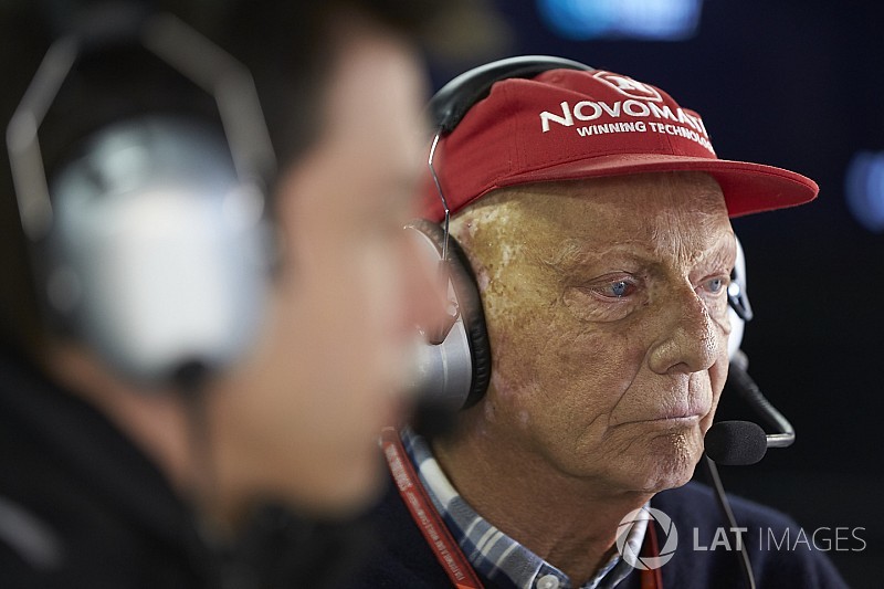 Lauda: la compra de su exaerolínea no afectará su trabajo en F1