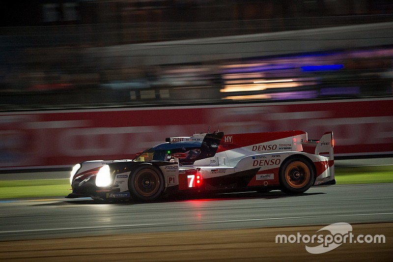 Le Mans 24h: Toyota still in charge as night falls