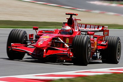 Amikor Räikkönen leszakadt kipufogóval lett második a Francia Nagydíjon
