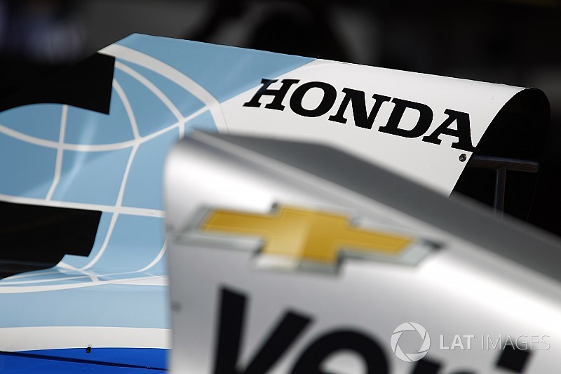 La IndyCar punta a motori di 900 cavalli con le regole 2021