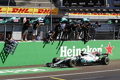 Hamilton a brutális győzelem után: „A Mercedes motor jobb, mint a Ferrari”