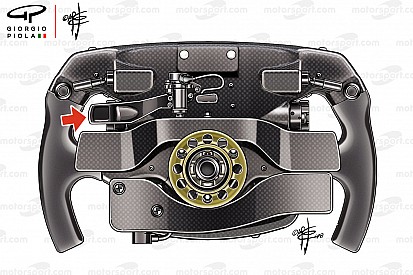 La paleta misteriosa en el volante de Vettel