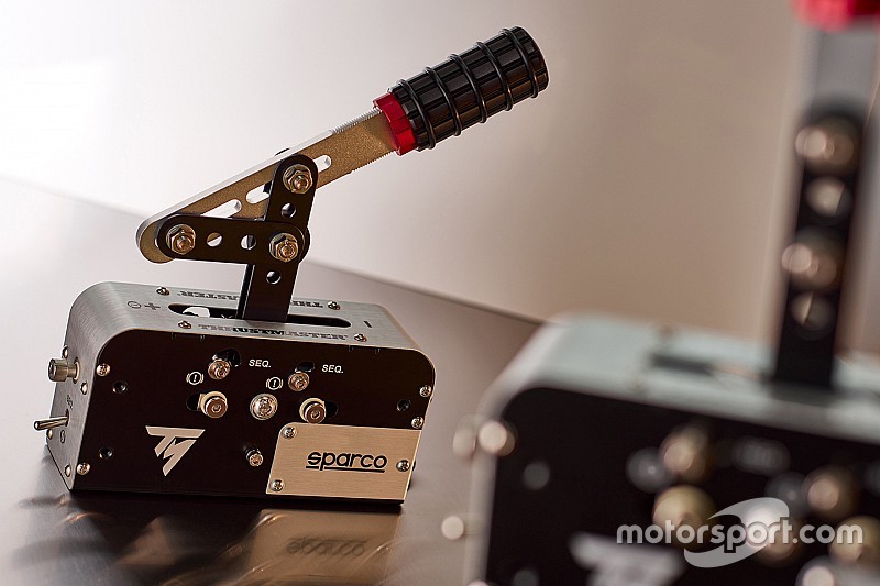 Thrustmaster présente un frein à main Sparco