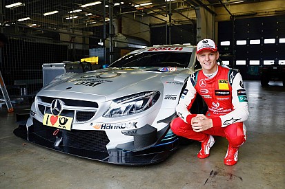 Мик Шумахер прокатился на машине DTM: фото