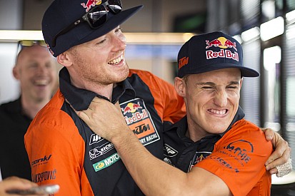 Espargaro sedih akan kehilangan Smith