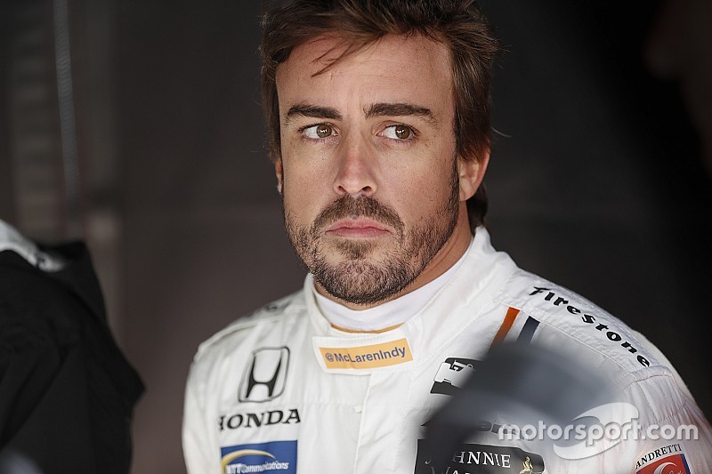 Alonso bármire hajlandó gokartpályája biztonságának javításáért
