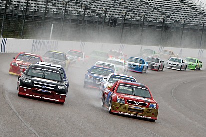 The secrets behind the oval series that races in the rain