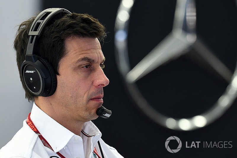 Wolff risentito: