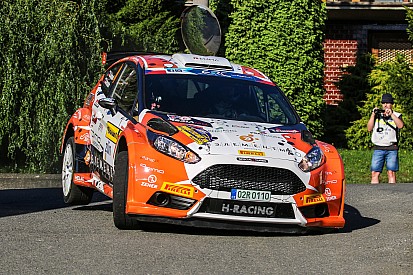 Zlín, PS11-12: Lukyanuk avvicina Kopecký, Kostka rompe, Bouffier sul podio