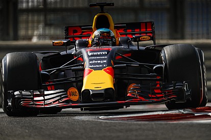 Red Bull no esperará "eternamente" la decisión de Ricciardo