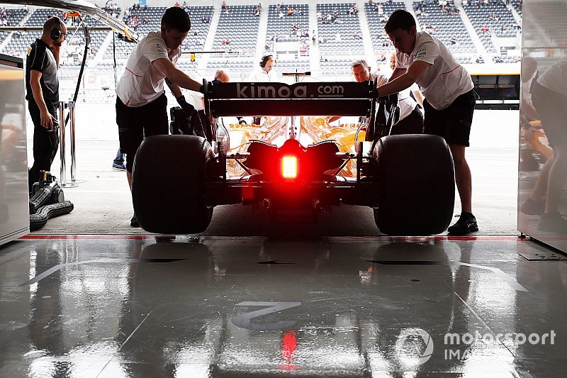 McLaren, Renault langgar aturan jam malam di Suzuka