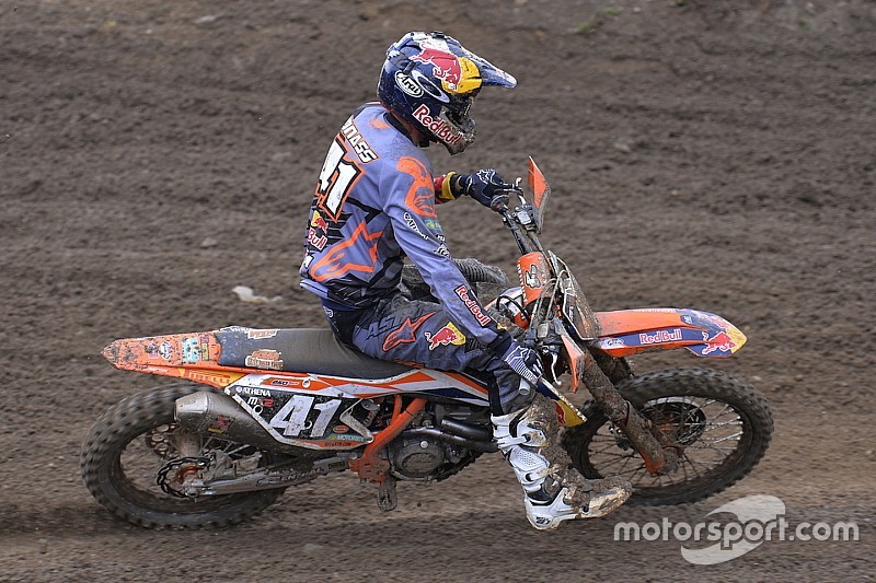 Jonass sfrutta l'assenza di Herlings nelle qualifiche a Loket