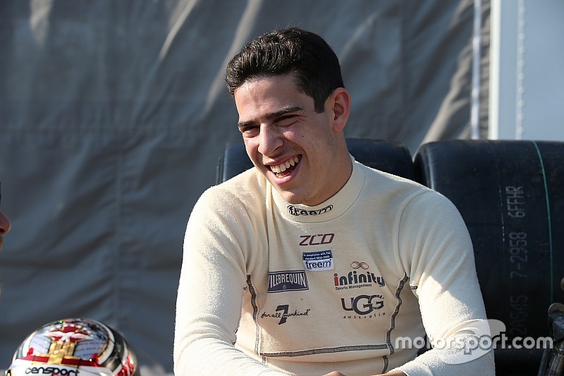 Claman DeMelo en Fittipaldi delen auto tijdens IndyCar-seizoen 2018
