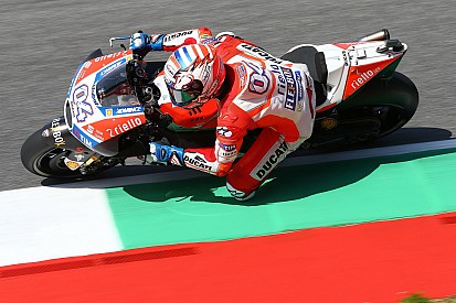 MotoGP Italia: Ducati dominasi FP1, Rossi posisi ke-15