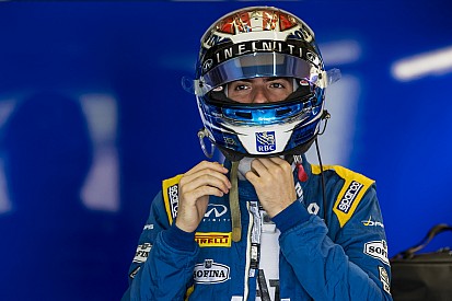 Force India anuncia chegada de Latifi como piloto reserva