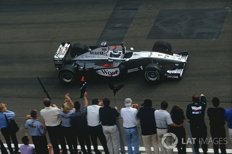 Ettől eldobod az agyad: West McLaren-Mercedes