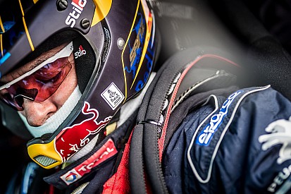 Carlos Sainz es sancionado por el Dakar