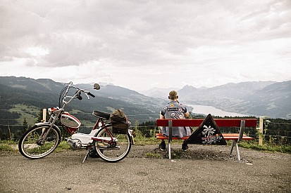 Miss Red Bull Alpenbrevet 2018: quale sarà la... “motoretta” più bella?