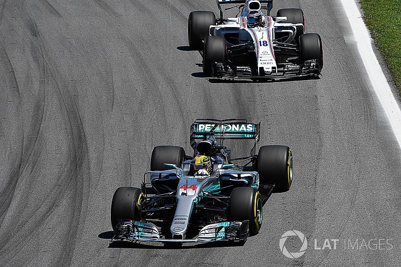 Brezilya'da günün pilotu Hamilton oldu!