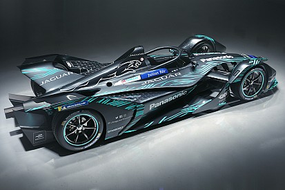 Micsoda hír: Rosberg az új Formula E autóval tesztel, és részvényes lett a bajnokságban